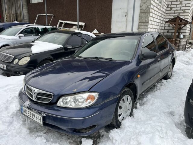 Синий Ниссан Максима, объемом двигателя 2 л и пробегом 300 тыс. км за 800 $, фото 1 на Automoto.ua