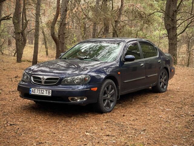 Синий Ниссан Максима, объемом двигателя 2 л и пробегом 278 тыс. км за 2299 $, фото 1 на Automoto.ua