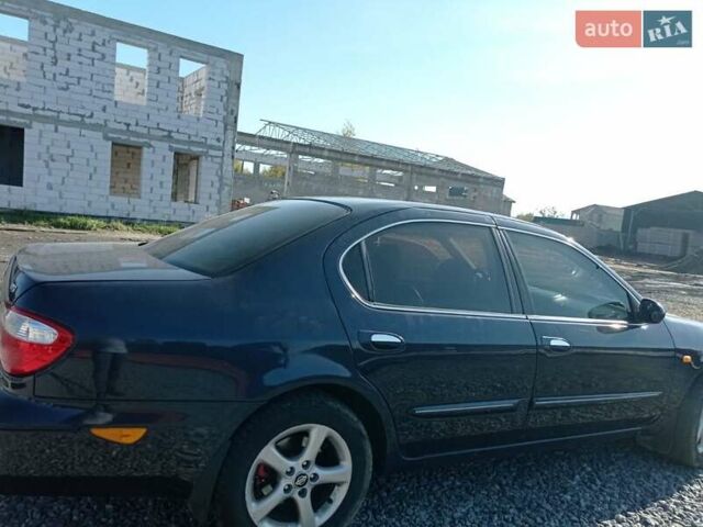 Синий Ниссан Максима, объемом двигателя 2 л и пробегом 308 тыс. км за 2950 $, фото 1 на Automoto.ua