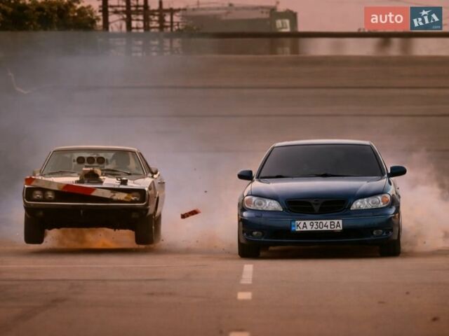 Синий Ниссан Максима, объемом двигателя 2 л и пробегом 450 тыс. км за 4350 $, фото 1 на Automoto.ua