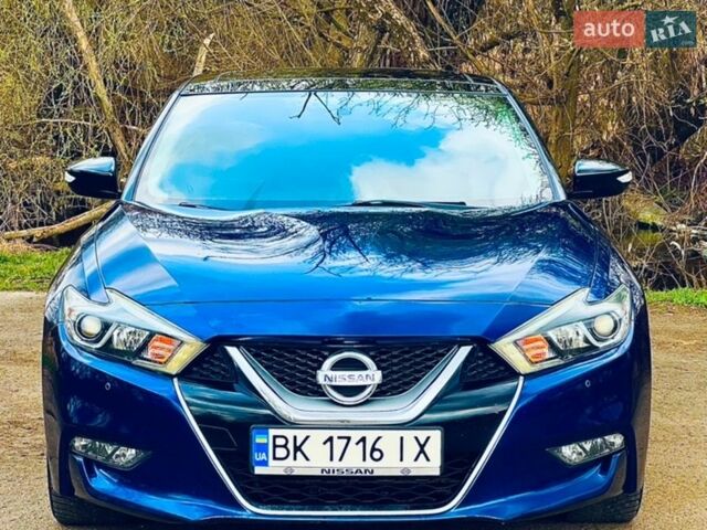 Синий Ниссан Максима, объемом двигателя 3.5 л и пробегом 206 тыс. км за 12800 $, фото 1 на Automoto.ua