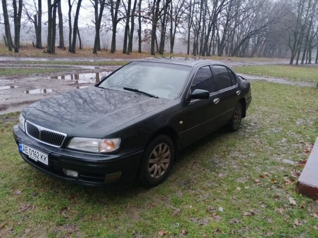 Зелений Ніссан Максіма, об'ємом двигуна 3 л та пробігом 370 тис. км за 2500 $, фото 1 на Automoto.ua