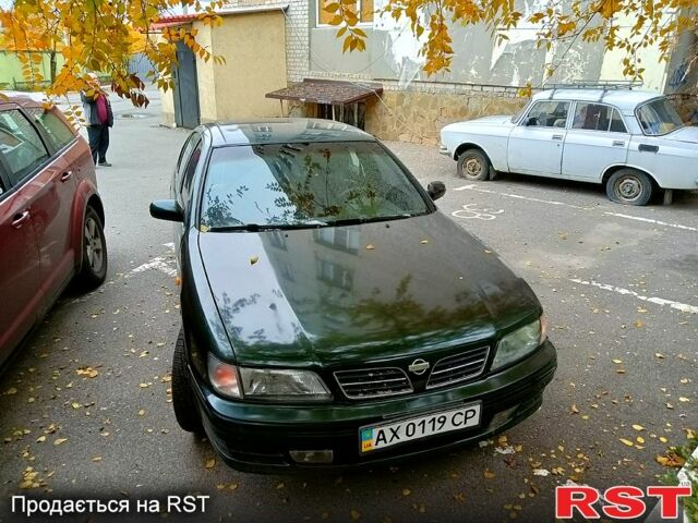 Зеленый Ниссан Максима, объемом двигателя 2 л и пробегом 430 тыс. км за 1700 $, фото 1 на Automoto.ua