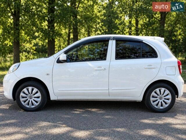 Білий Ніссан Мікра, об'ємом двигуна 1.24 л та пробігом 243 тис. км за 6000 $, фото 1 на Automoto.ua
