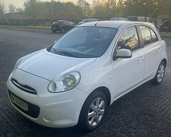 Білий Ніссан Мікра, об'ємом двигуна 1.2 л та пробігом 112 тис. км за 7300 $, фото 1 на Automoto.ua
