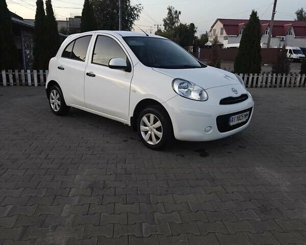 Белый Ниссан Микра, объемом двигателя 1.2 л и пробегом 155 тыс. км за 7500 $, фото 1 на Automoto.ua