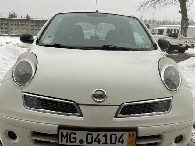 Белый Ниссан Микра, объемом двигателя 1.3 л и пробегом 190 тыс. км за 2100 $, фото 1 на Automoto.ua