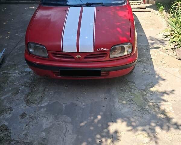 Красный Ниссан Микра, объемом двигателя 1 л и пробегом 233 тыс. км за 2200 $, фото 1 на Automoto.ua