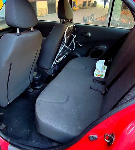 Красный Ниссан Микра, объемом двигателя 1.2 л и пробегом 112 тыс. км за 4800 $, фото 1 на Automoto.ua