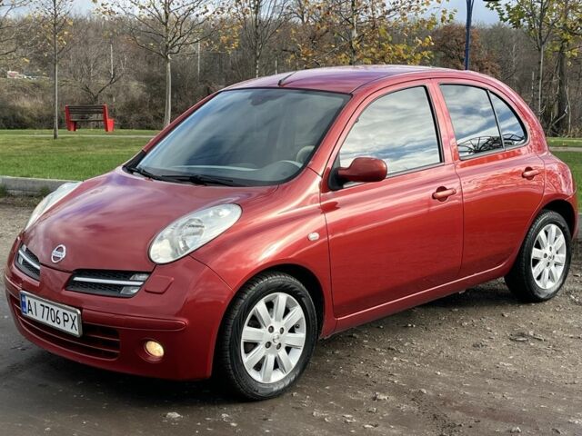 Красный Ниссан Микра, объемом двигателя 1.4 л и пробегом 135 тыс. км за 5450 $, фото 1 на Automoto.ua