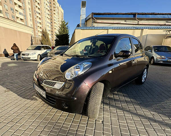 Красный Ниссан Микра, объемом двигателя 1.2 л и пробегом 150 тыс. км за 5500 $, фото 1 на Automoto.ua