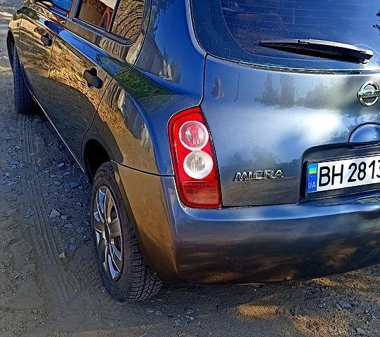 Серый Ниссан Микра, объемом двигателя 1.2 л и пробегом 84 тыс. км за 3700 $, фото 1 на Automoto.ua