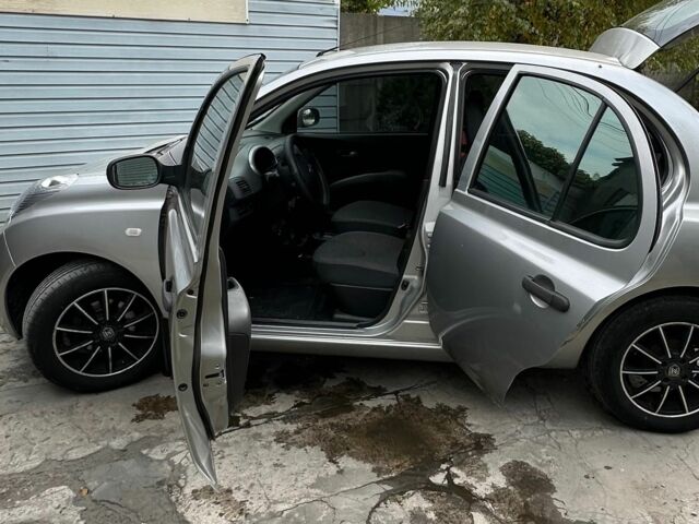 Сірий Ніссан Мікра, об'ємом двигуна 1.2 л та пробігом 220 тис. км за 4895 $, фото 1 на Automoto.ua