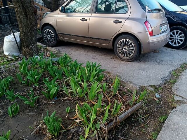 Сірий Ніссан Мікра, об'ємом двигуна 1.3 л та пробігом 115 тис. км за 5000 $, фото 1 на Automoto.ua