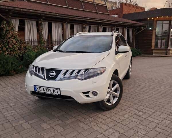 Белый Ниссан Мурано, объемом двигателя 3.5 л и пробегом 128 тыс. км за 10000 $, фото 1 на Automoto.ua