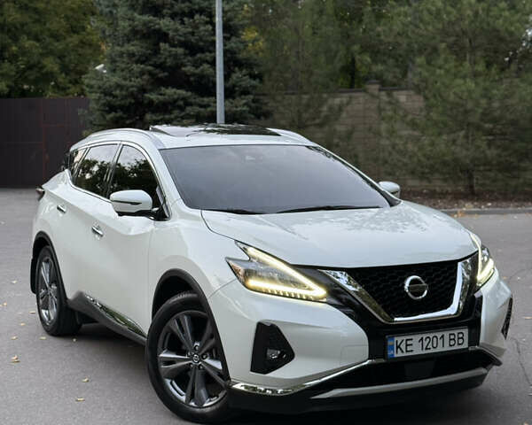 Белый Ниссан Мурано, объемом двигателя 3.5 л и пробегом 65 тыс. км за 23000 $, фото 1 на Automoto.ua