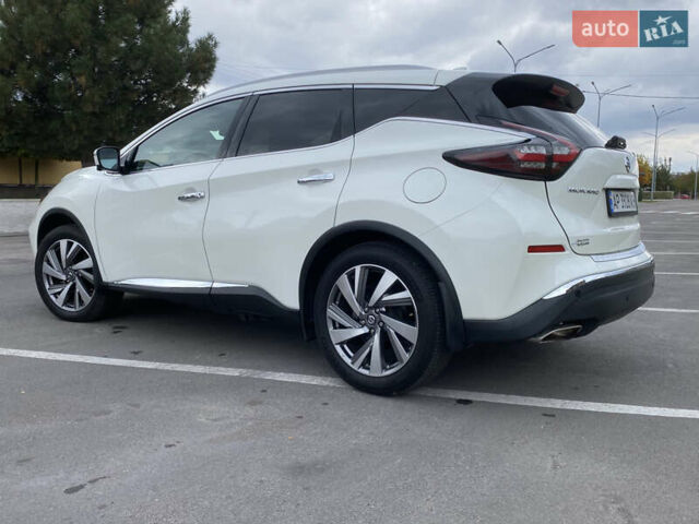 Белый Ниссан Мурано, объемом двигателя 3.5 л и пробегом 110 тыс. км за 18900 $, фото 1 на Automoto.ua