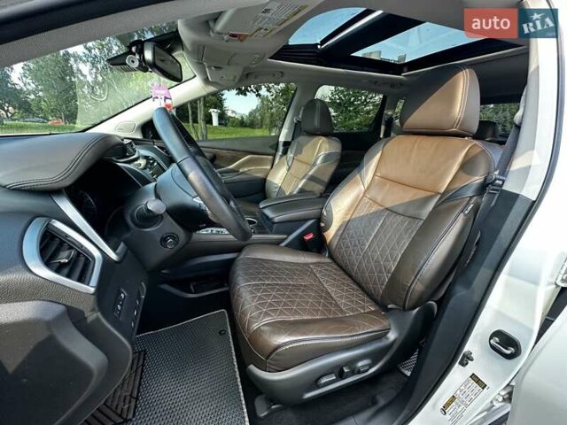 Белый Ниссан Мурано, объемом двигателя 3.5 л и пробегом 82 тыс. км за 23600 $, фото 1 на Automoto.ua