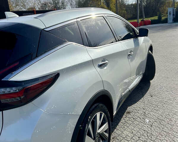 Белый Ниссан Мурано, объемом двигателя 3.5 л и пробегом 84 тыс. км за 19500 $, фото 1 на Automoto.ua