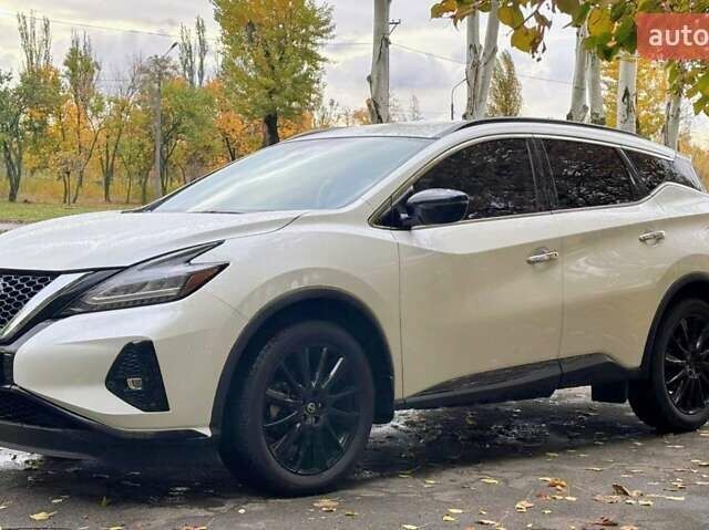Белый Ниссан Мурано, объемом двигателя 3.5 л и пробегом 70 тыс. км за 22000 $, фото 1 на Automoto.ua