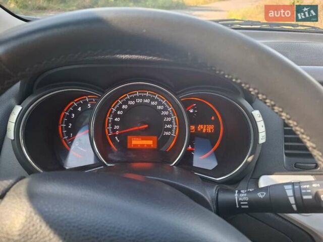 Серый Ниссан Мурано, объемом двигателя 2.49 л и пробегом 263 тыс. км за 12500 $, фото 1 на Automoto.ua