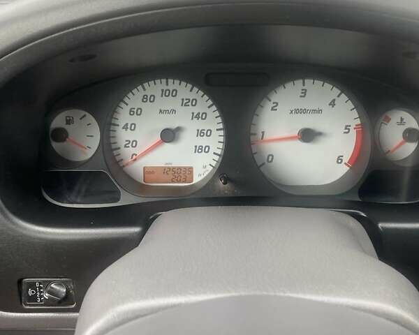 Белый Ниссан НП300, объемом двигателя 2.5 л и пробегом 125 тыс. км за 9000 $, фото 1 на Automoto.ua