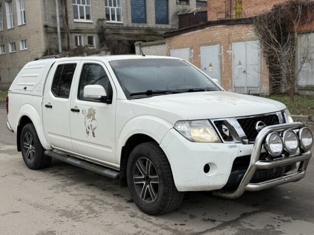 Белый Ниссан Навара, объемом двигателя 0 л и пробегом 145 тыс. км за 4700 $, фото 1 на Automoto.ua