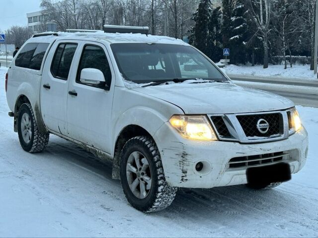 Белый Ниссан Навара, объемом двигателя 2.5 л и пробегом 91 тыс. км за 4650 $, фото 1 на Automoto.ua