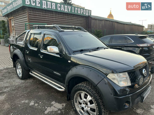 Чорний Ніссан Навара, об'ємом двигуна 2.49 л та пробігом 275 тис. км за 12500 $, фото 1 на Automoto.ua
