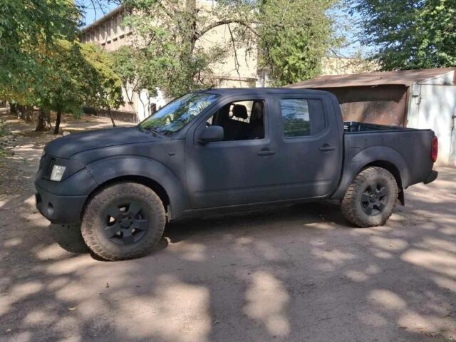 Черный Ниссан Навара, объемом двигателя 2.5 л и пробегом 270 тыс. км за 5650 $, фото 1 на Automoto.ua