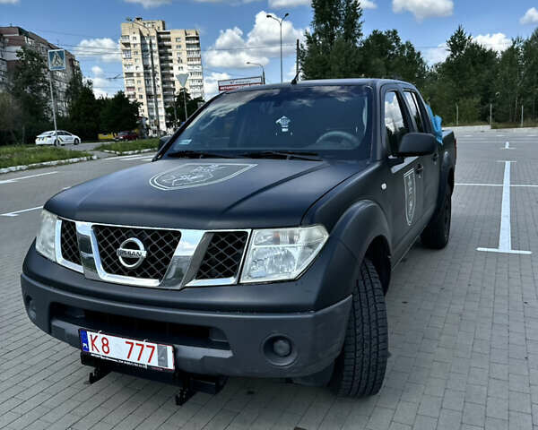 Черный Ниссан Навара, объемом двигателя 2.49 л и пробегом 300 тыс. км за 7237 $, фото 1 на Automoto.ua