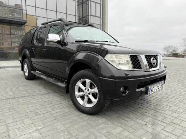Черный Ниссан Навара, объемом двигателя 2.5 л и пробегом 260 тыс. км за 6700 $, фото 1 на Automoto.ua