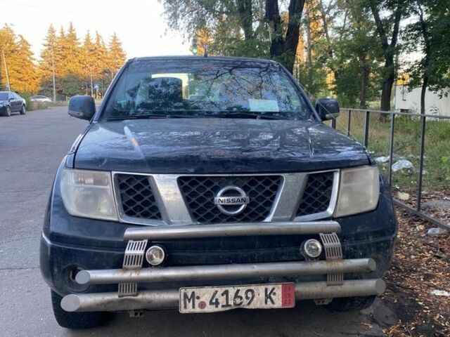 Черный Ниссан Навара, объемом двигателя 2.5 л и пробегом 160 тыс. км за 5000 $, фото 1 на Automoto.ua