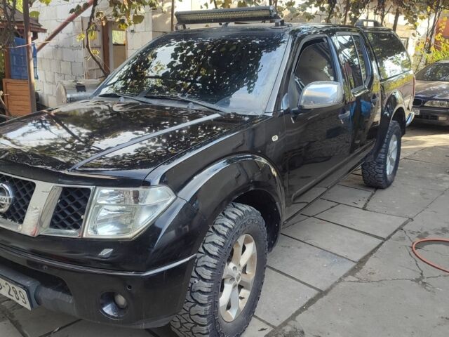 Черный Ниссан Навара, объемом двигателя 0 л и пробегом 350 тыс. км за 5000 $, фото 1 на Automoto.ua