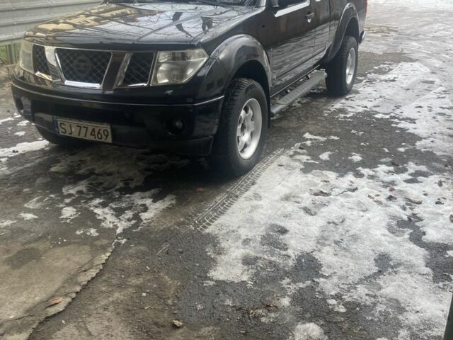 Черный Ниссан Навара, объемом двигателя 2.5 л и пробегом 232 тыс. км за 6379 $, фото 1 на Automoto.ua