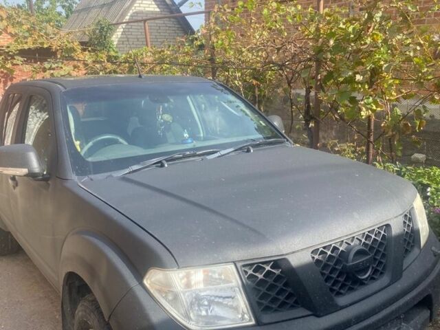 Черный Ниссан Навара, объемом двигателя 2.5 л и пробегом 147 тыс. км за 6800 $, фото 1 на Automoto.ua