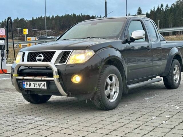 Чорний Ніссан Навара, об'ємом двигуна 2.5 л та пробігом 198 тис. км за 7767 $, фото 1 на Automoto.ua