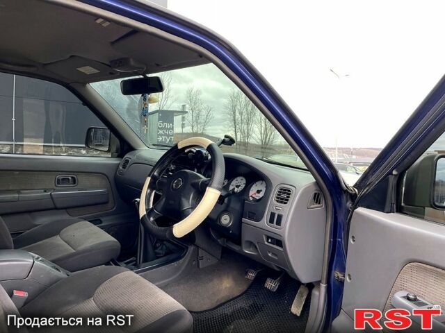 Ніссан Навара, об'ємом двигуна 2.5 л та пробігом 200 тис. км за 5000 $, фото 1 на Automoto.ua