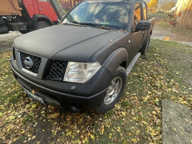 Серый Ниссан Навара, объемом двигателя 10 л и пробегом 300 тыс. км за 5500 $, фото 1 на Automoto.ua