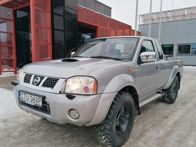 Серый Ниссан Навара, объемом двигателя 0 л и пробегом 300 тыс. км за 3400 $, фото 1 на Automoto.ua