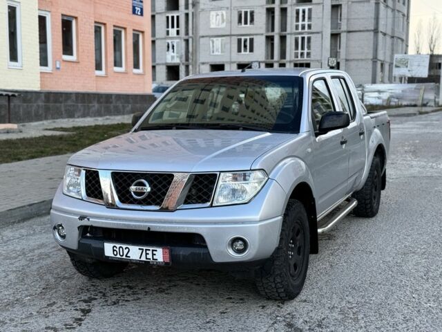 Серый Ниссан Навара, объемом двигателя 0 л и пробегом 316 тыс. км за 5500 $, фото 1 на Automoto.ua