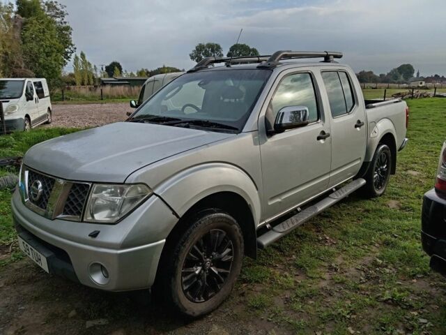 Серый Ниссан Навара, объемом двигателя 0 л и пробегом 161 тыс. км за 5800 $, фото 1 на Automoto.ua