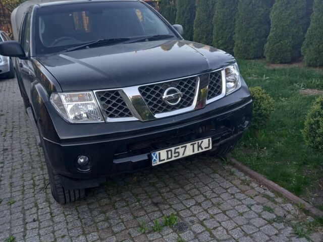 Серый Ниссан Навара, объемом двигателя 2 л и пробегом 83 тыс. км за 3800 $, фото 1 на Automoto.ua