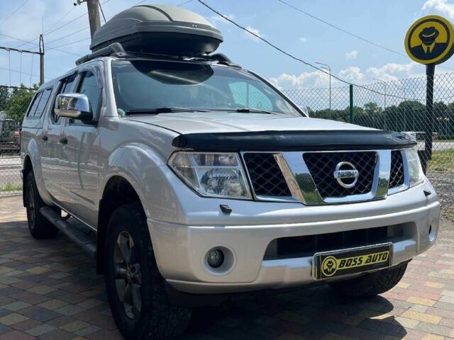 Серый Ниссан Навара, объемом двигателя 2.5 л и пробегом 258 тыс. км за 14200 $, фото 1 на Automoto.ua