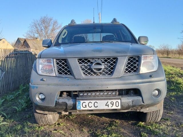 Серый Ниссан Навара, объемом двигателя 0 л и пробегом 360 тыс. км за 5000 $, фото 1 на Automoto.ua