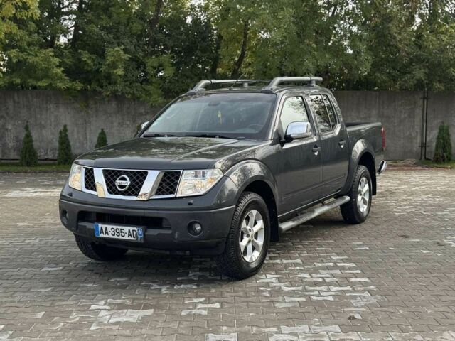 Сірий Ніссан Навара, об'ємом двигуна 0 л та пробігом 200 тис. км за 8400 $, фото 1 на Automoto.ua