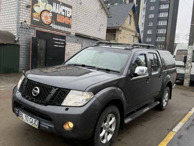 Серый Ниссан Навара, объемом двигателя 2.5 л и пробегом 150 тыс. км за 6950 $, фото 1 на Automoto.ua