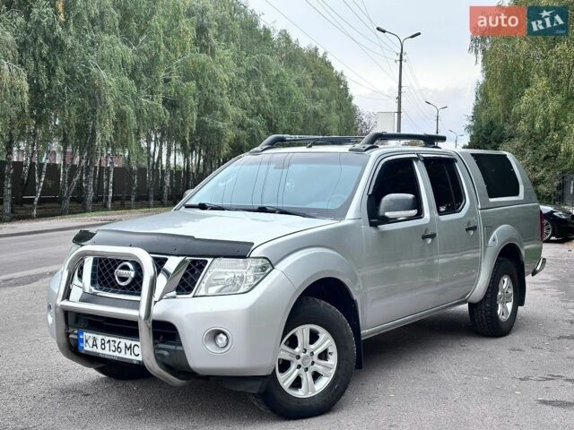 Сірий Ніссан Навара, об'ємом двигуна 2.49 л та пробігом 310 тис. км за 15999 $, фото 1 на Automoto.ua
