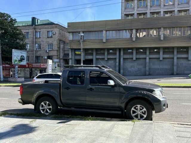 Сірий Ніссан Навара, об'ємом двигуна 2.5 л та пробігом 184 тис. км за 7900 $, фото 1 на Automoto.ua