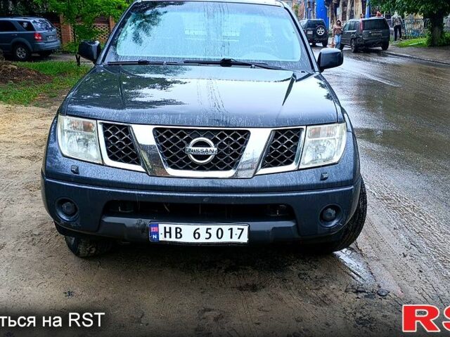 Сірий Ніссан Навара, об'ємом двигуна 2.5 л та пробігом 356 тис. км за 4500 $, фото 1 на Automoto.ua